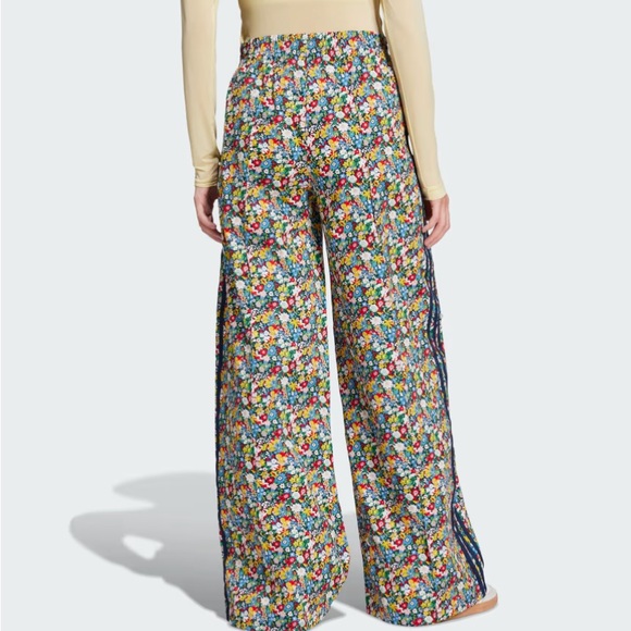Adidas Originals x Liberty Floral Wide-Leg Pants - Picture 2 of 5